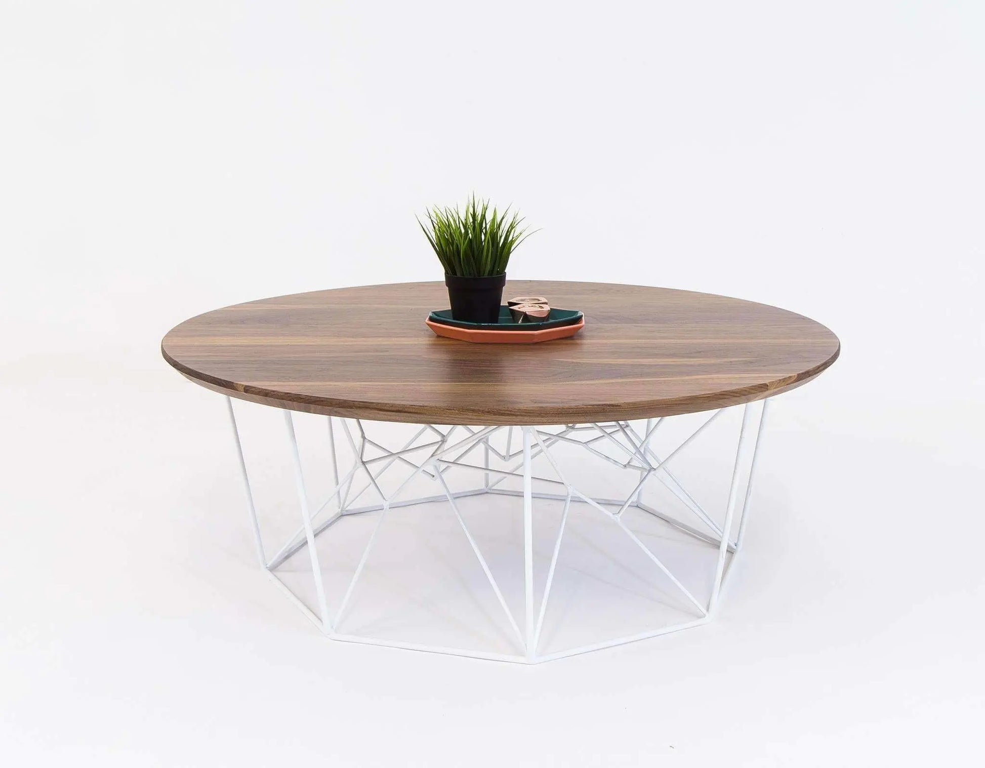 Luxury walnut round coffee table with vintage-inspired design